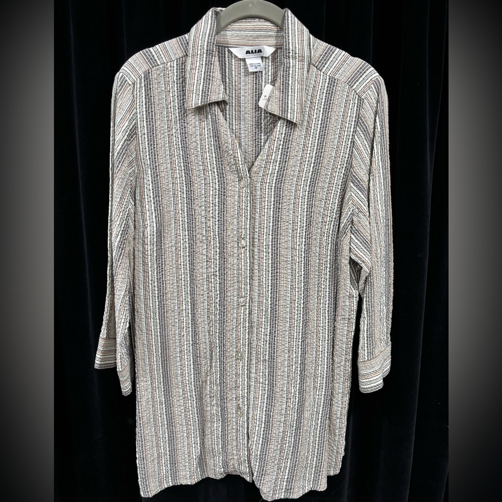 Alia Button Up Top